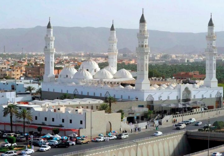 بناء مسجد قباء - الصلاة فيه تعدل عمرة